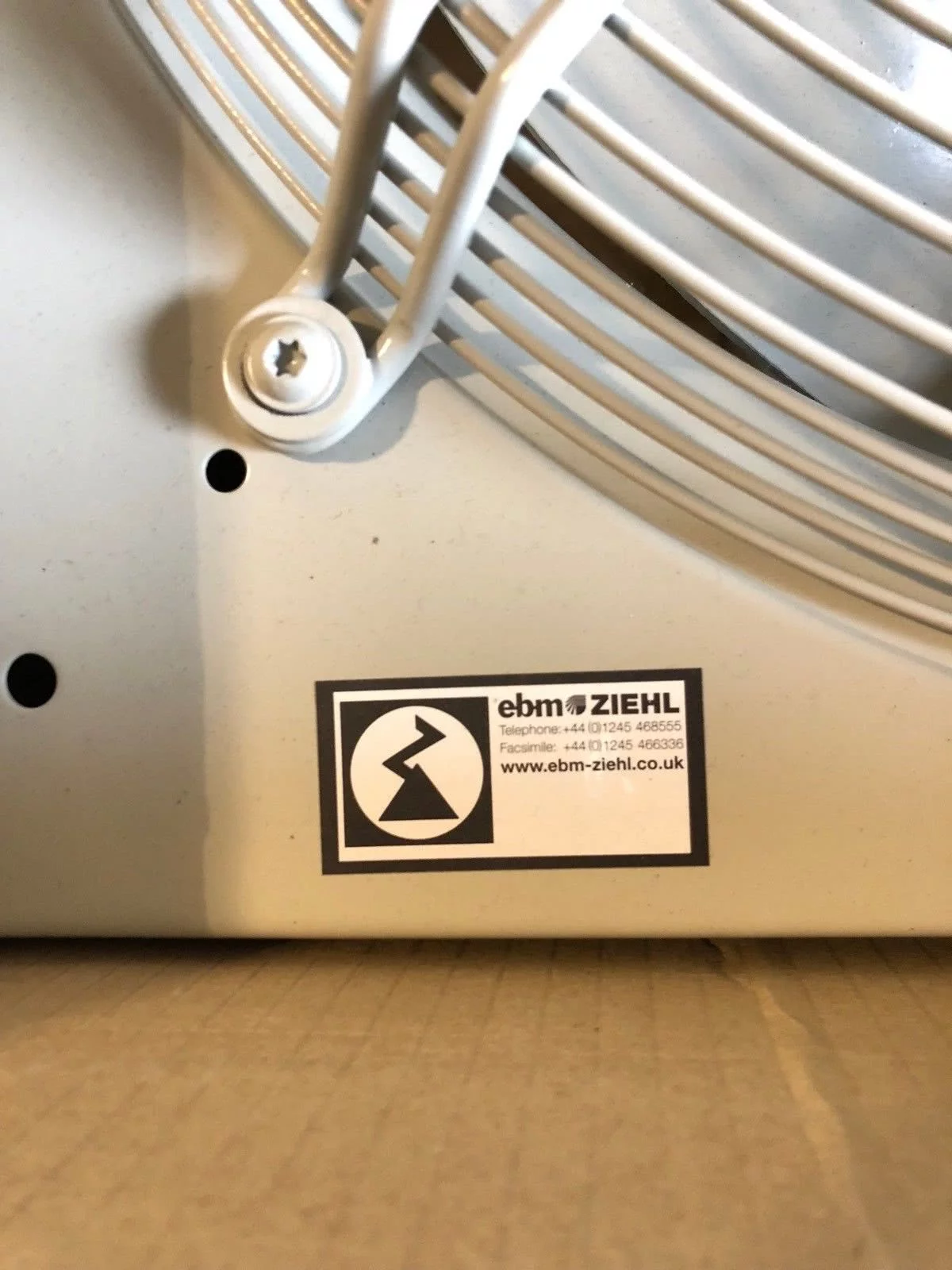 NEW IN BOX EBM ZIEHL ABEGG FE045-VDQ.4F