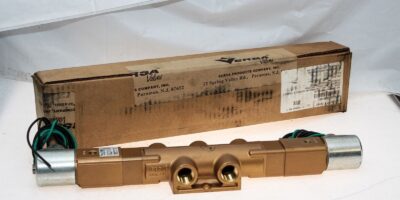 VERSA TXX-4503-S-A120 4-WAY LOW PRESSURE HYDRAULIC VALVE BRAND NEW IN BOX! (G37) 1