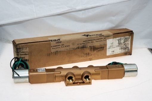 VERSA TXX-4503-S-A120 4-WAY LOW PRESSURE HYDRAULIC VALVE BRAND NEW IN BOX! (G37) 1