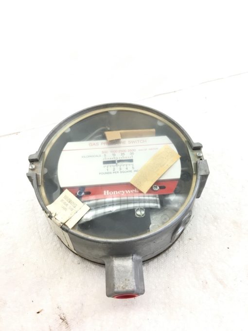 NEW Honeywell C437G-1028 Gas Pressure Switch 0-5 Pounds Per Square Inch, B108 1