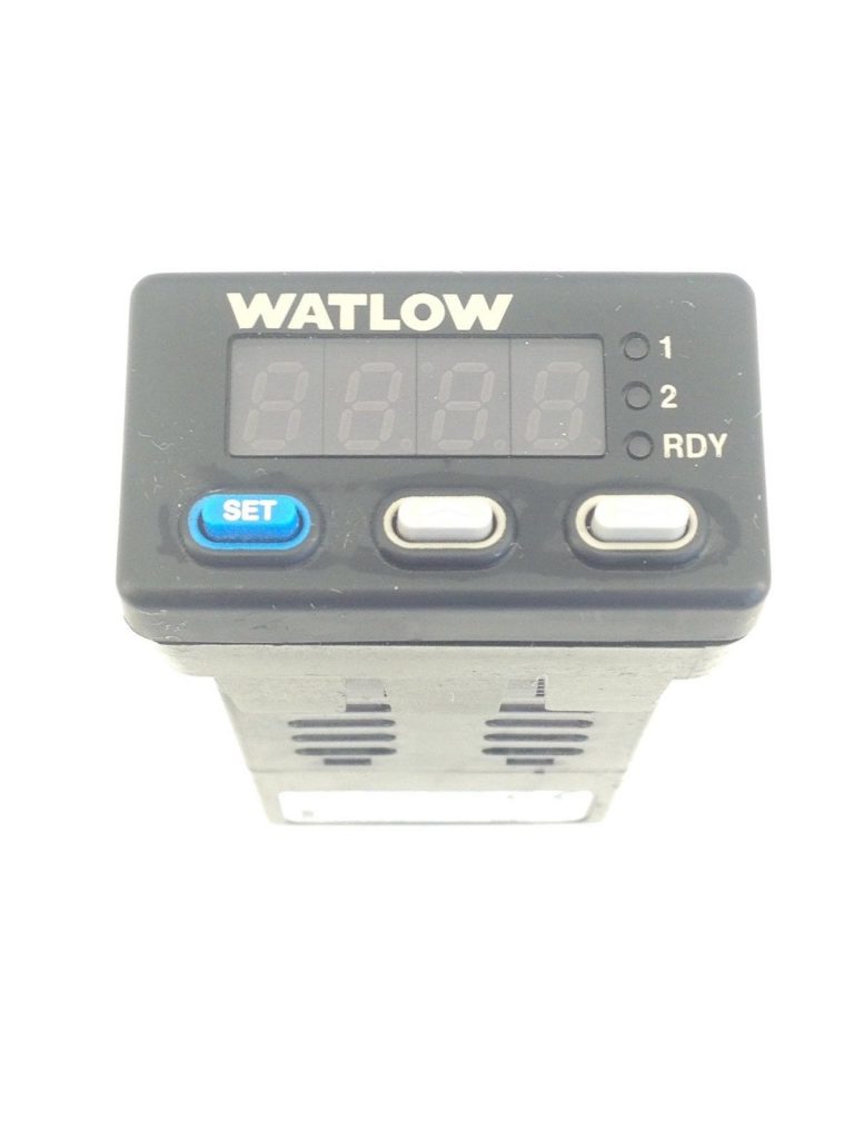 WATLOW CONTROLS 935A1CD1000R TEMPERATURE LIMIT / PROCESS CONTROLLER