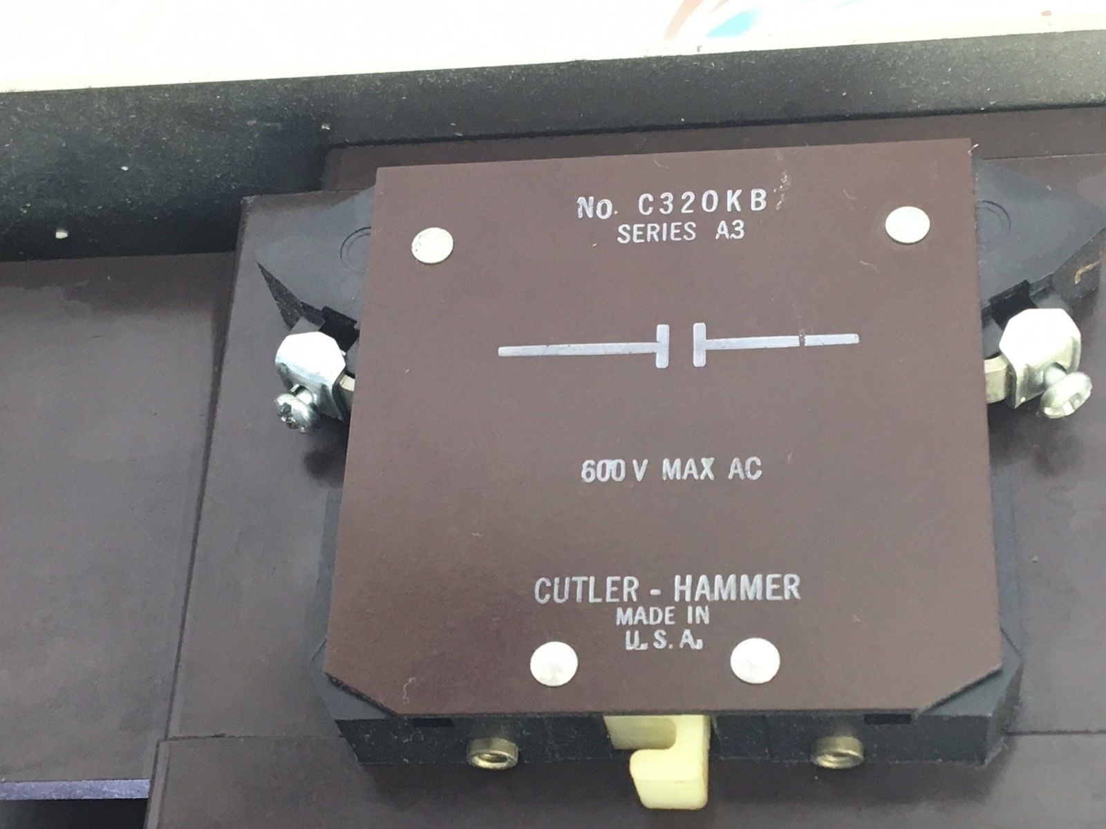CUTLER HAMMER A10GNO SIZE 5 SERIES-A1 3-PHASE STARTER CONTACTOR (B9)