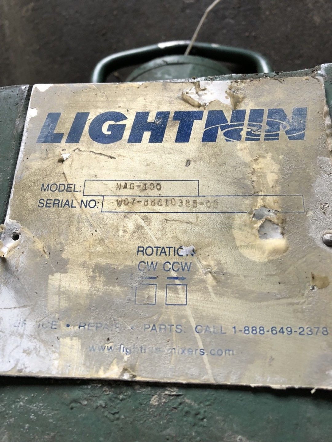 LIGHTNIN MODEL NAG100 AIR OPERATED CLAMP ON PORTABLE MIXER, CLOCKWISE