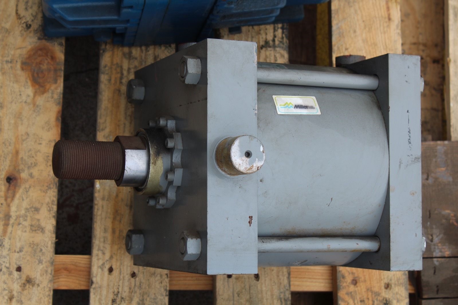 Miller Fluid Power Pneumatic Cylinder J81B4B Bore: 8 Rod: 2 S: 4 *NEW* (connex) 1