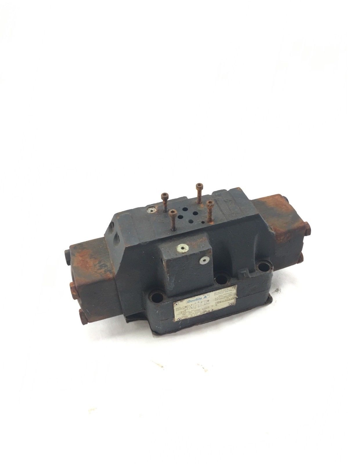 USEDÂ Double A Directional Control Valve QF-8H-TT0-10B2-TS, 4500 PSI, (B397) 1