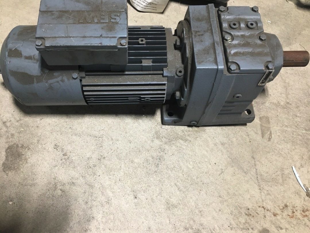 SEW EURODRIVE R47 DT80N4/BMG