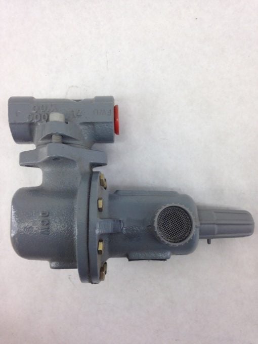 FISHER CONTROLS 627-261 PRESSURE REDUCING REGULATOR (B424) 1