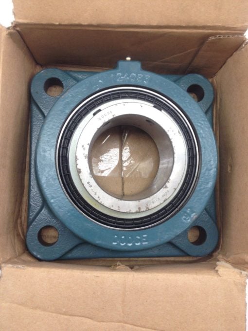 DODGE F4B-SCM-215 4-BOLT SQ FLANGE BALL BEARING 126196 (B450) 1